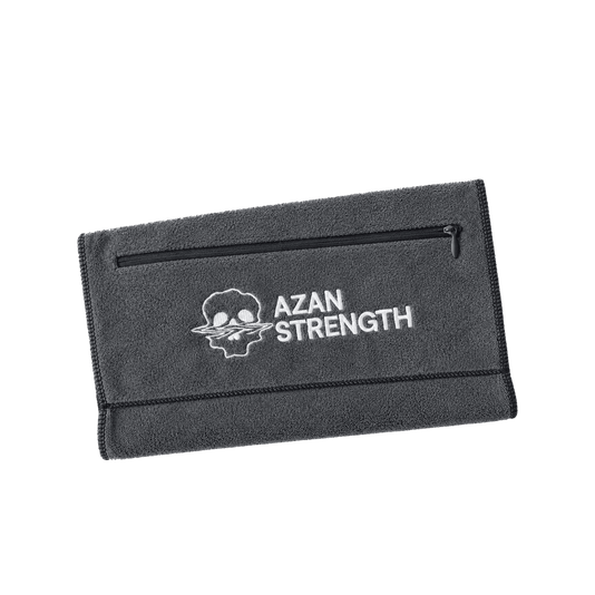 COMING SOON - HANDTUCH MIT UMSCHLAG UND REIßVERSCHLUSS - Azan Strength